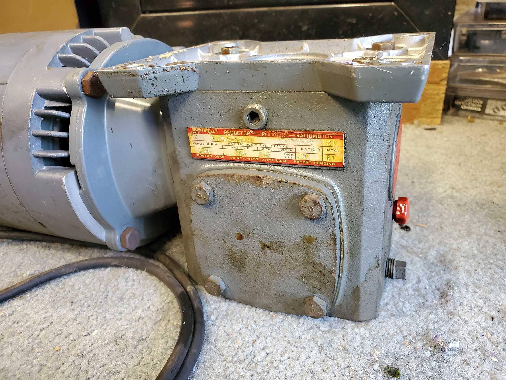 BOSTON GEAR 3/4 HP ELECTRIC MOTOR WITH REDUCTOR