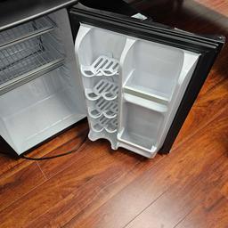 DANBY MINI REFRIGERATOR