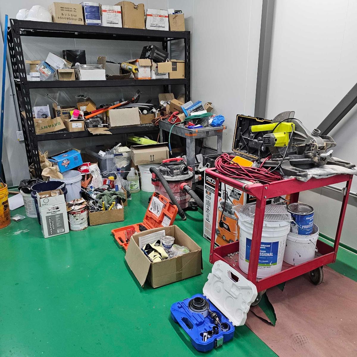 GORILLA RACK WITH CONSTRUCTION MATERIALS