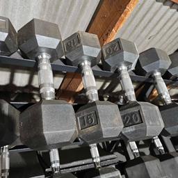 DUMBBELLS AND FRAY FITNESS RACK