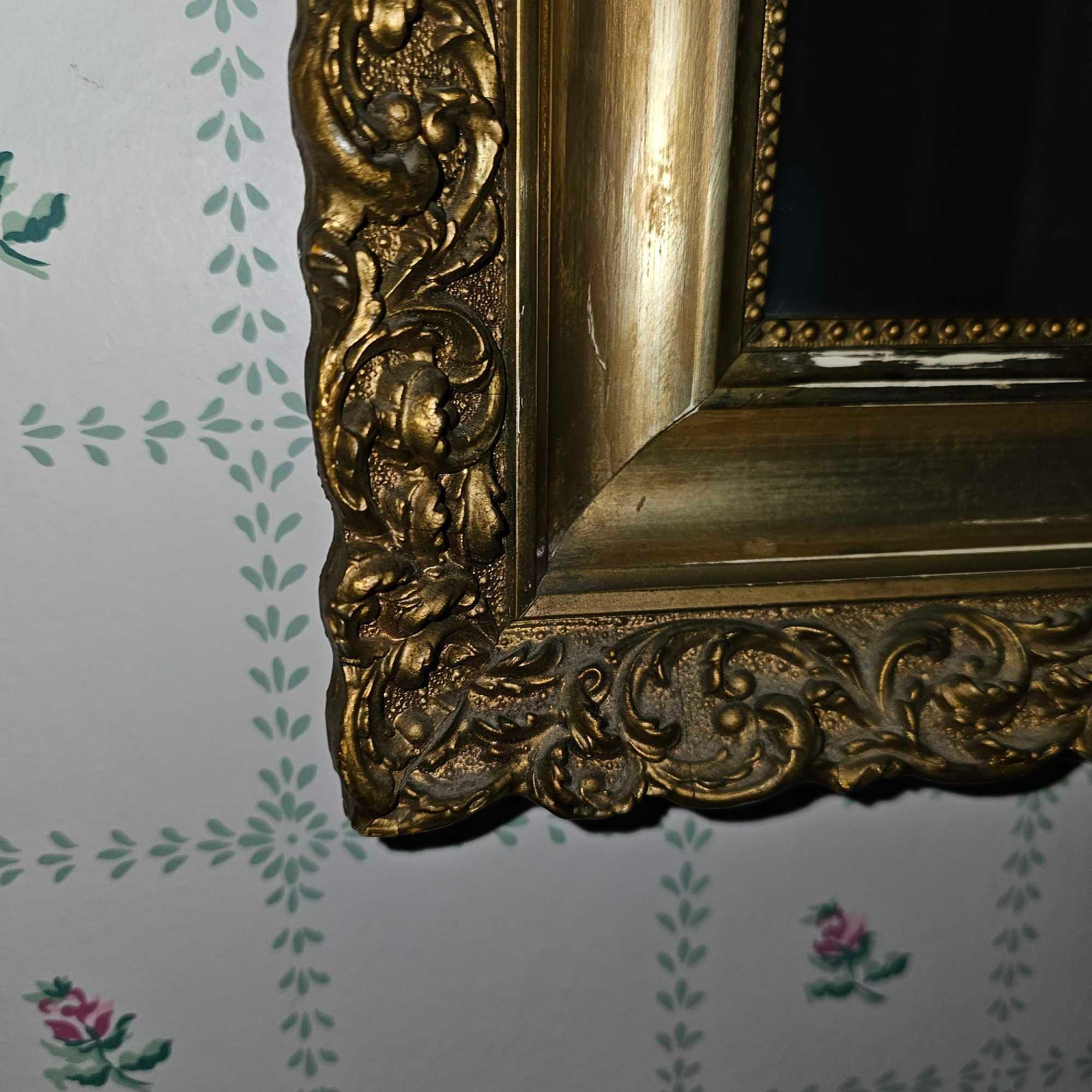 3 ORNATE AND DECORATIVE WALL MIRRORS