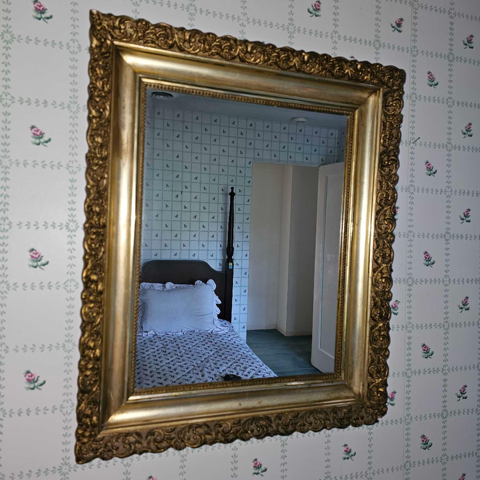 3 ORNATE AND DECORATIVE WALL MIRRORS
