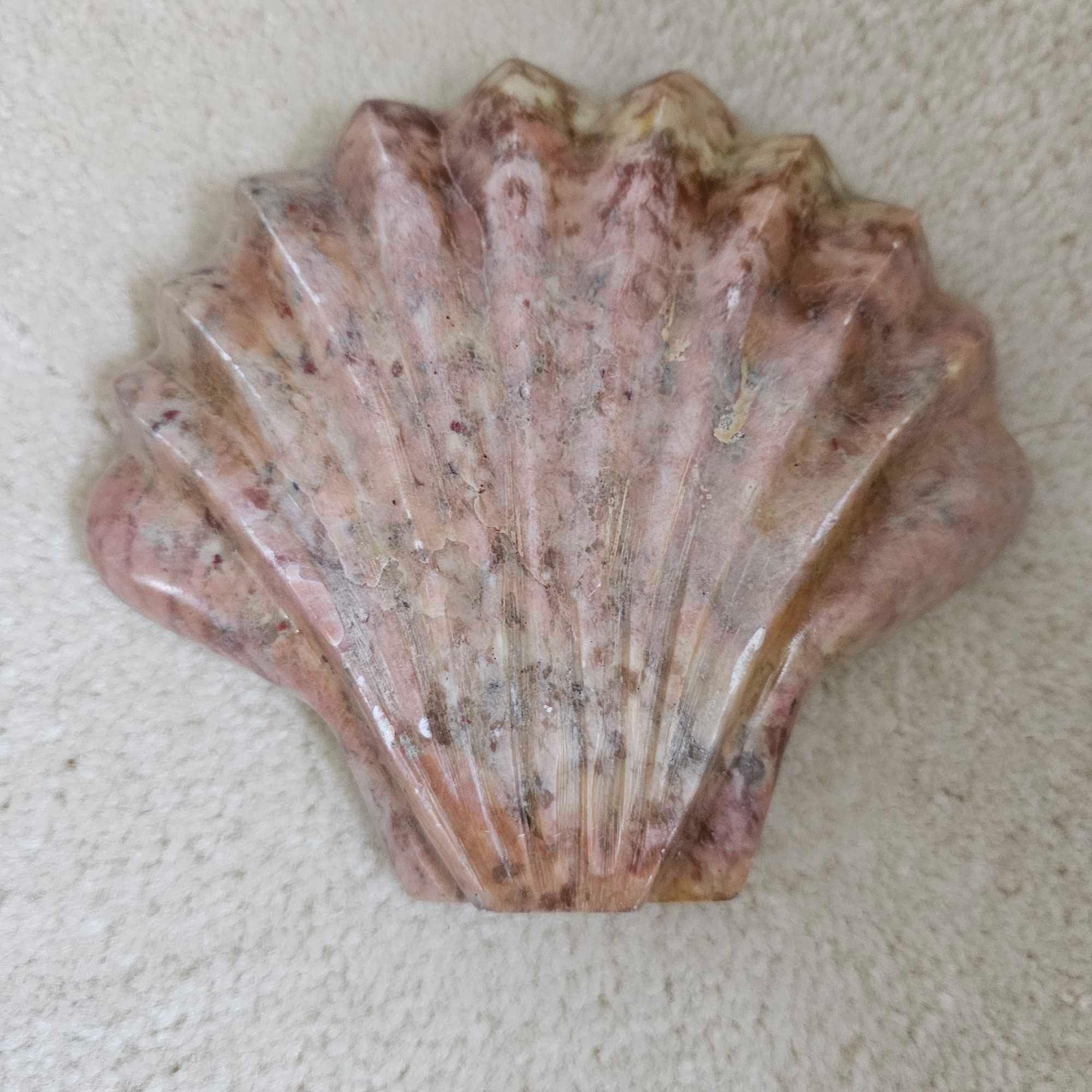 SMALL GROUP LOT OF KNICK-KNACKS