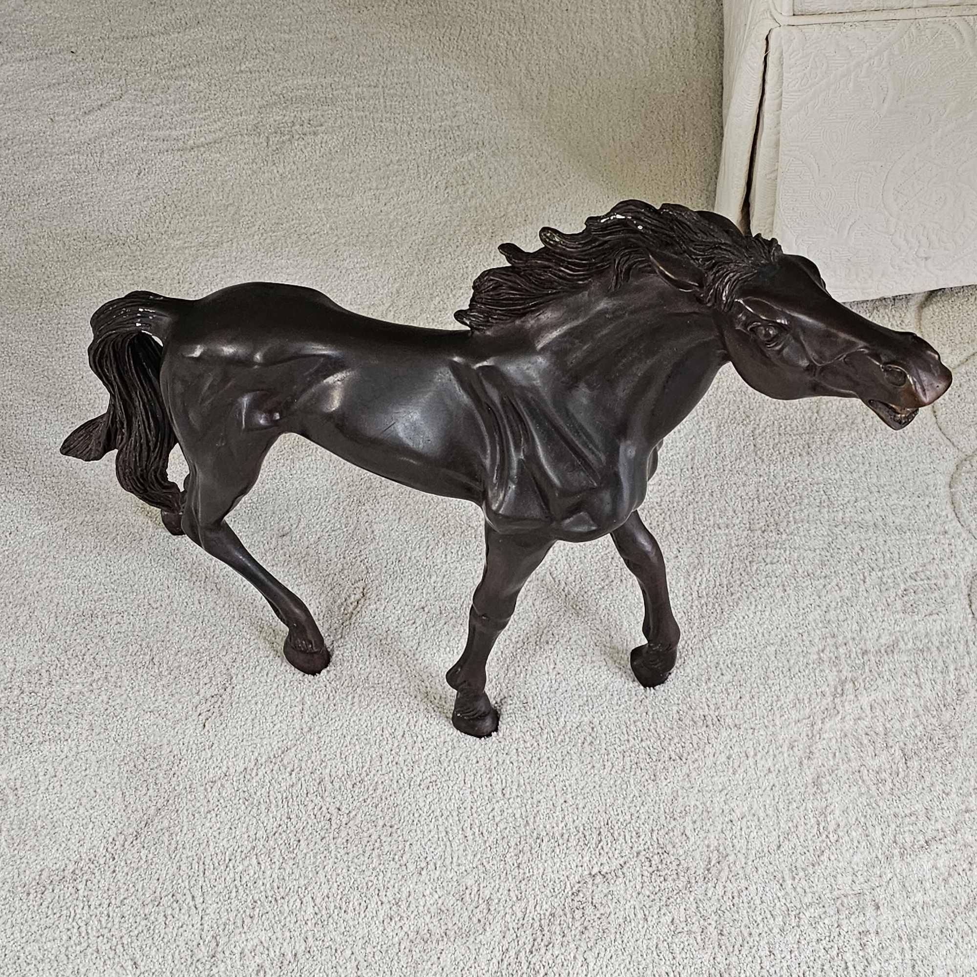 BRONZE HORSE STATUE