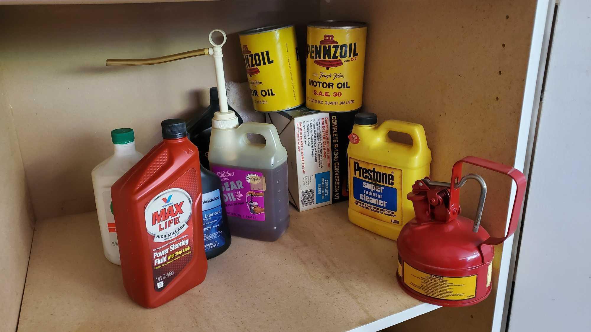 GARAGE CLOSET 1