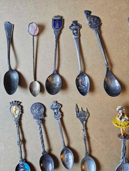 SOUVENIER SPOON COLLECTION