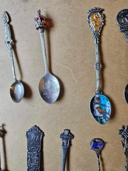 SOUVENIER SPOON COLLECTION