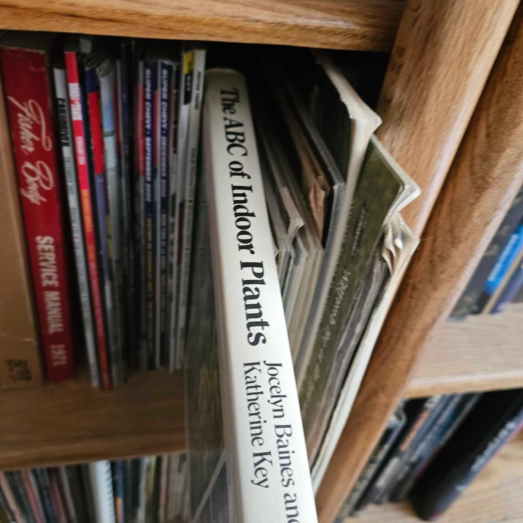 GROUP LOT OF BOOK
