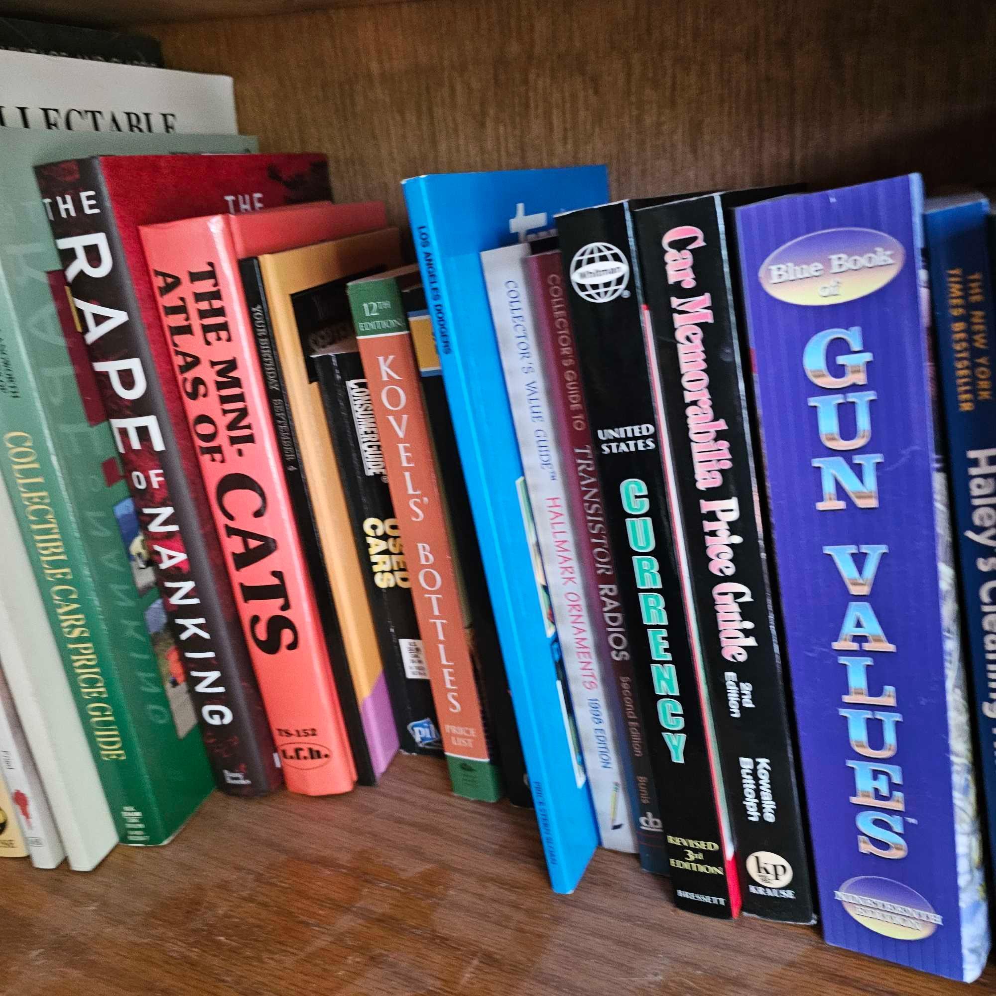 GROUP LOT OF BOOKS