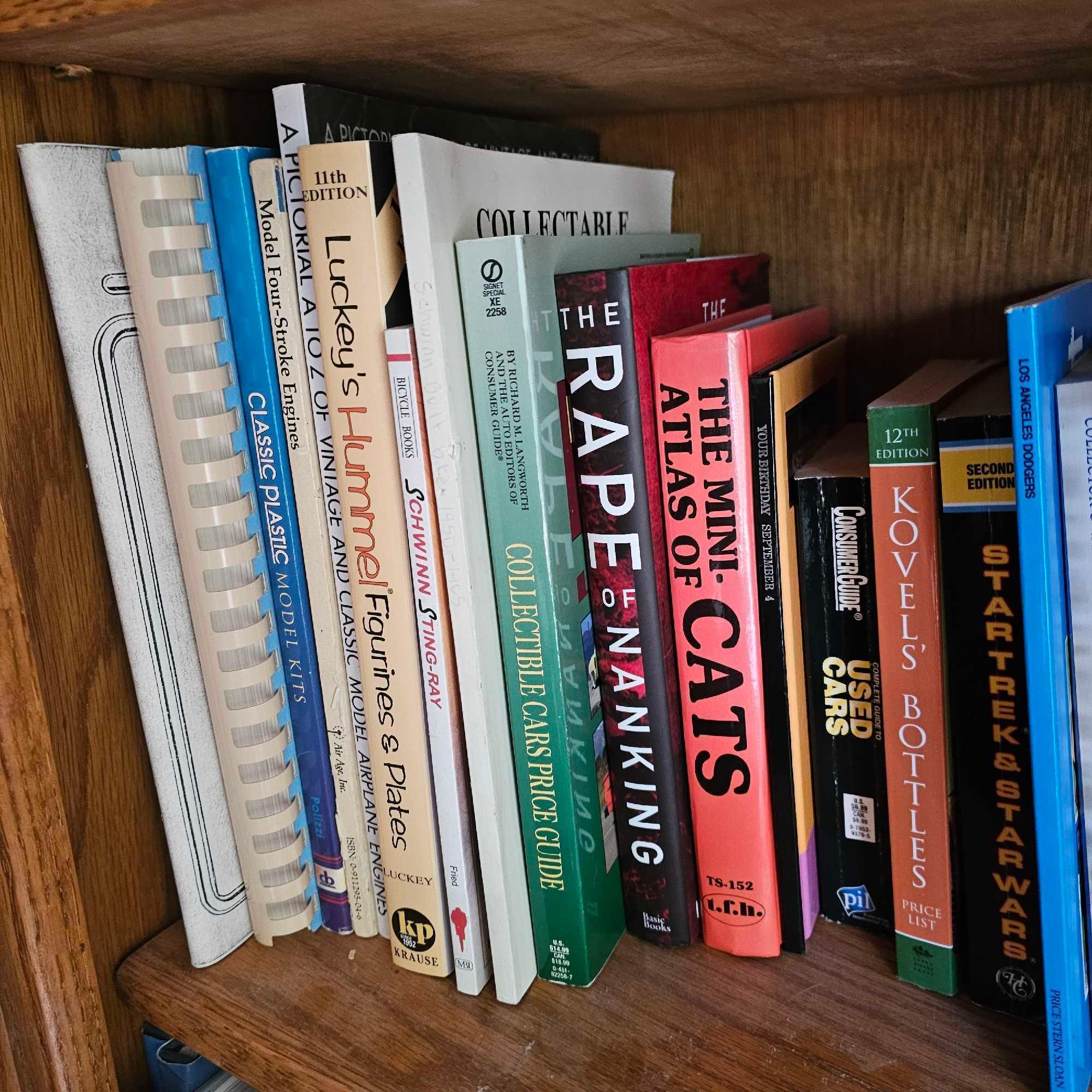GROUP LOT OF BOOKS