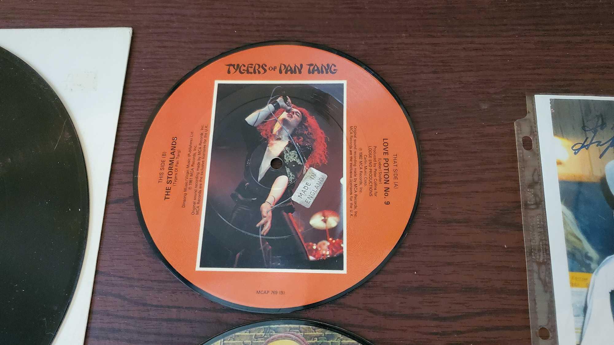 ROY ROGERS SIGNED PHOTO AND ALBUMS