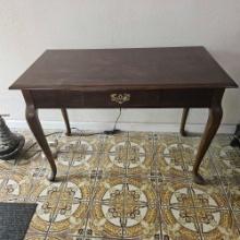 QUEEN ANNE STYLE ENTRY TABLE