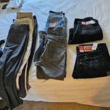 GROUP LOT OF MENS CLOTHING
