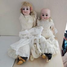 2 VINTAGE DOLLS