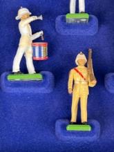 BRITAINS THE ROYAL MARINES TOY SOLDIERS
