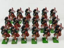 BRITAINS SCITS GUARD PIPERS