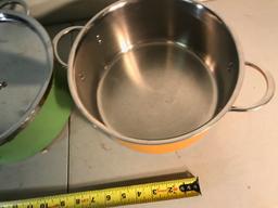4 count approx 4 quart size pans with lids, made by Bon Chef
