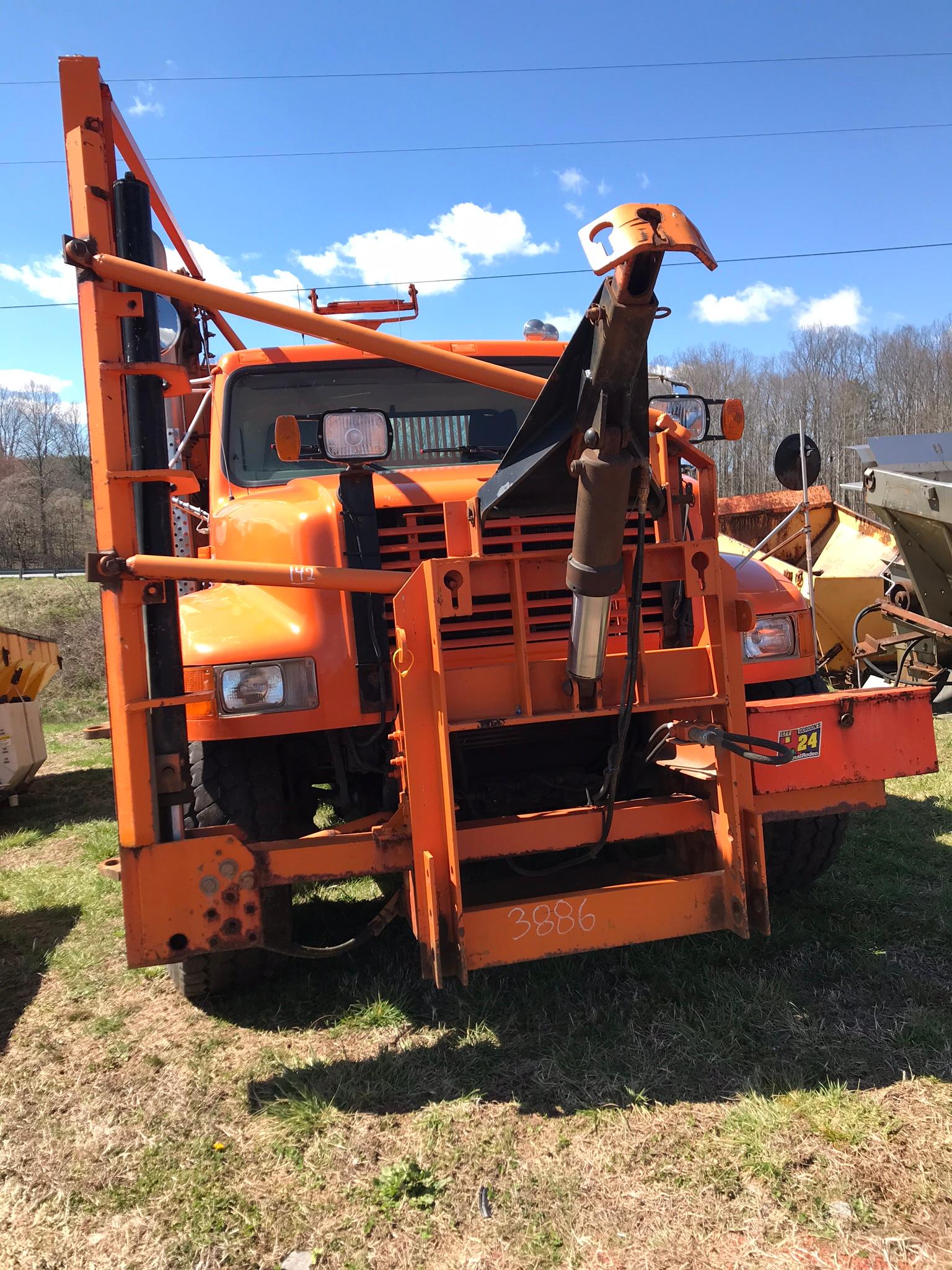 10 Wheel Dump Truck