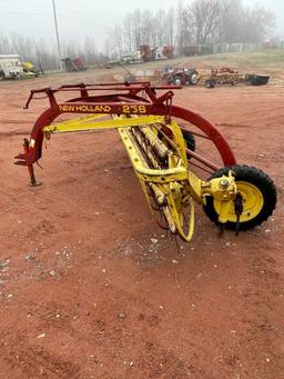 NEW HOLLAND 258 HAY RAKE