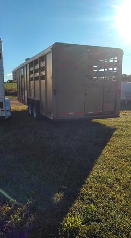 3 HORSE SLANT LOAD HORSE TRAILER  / REAR TACK / LIVING QUARTERS (SHOWER / A