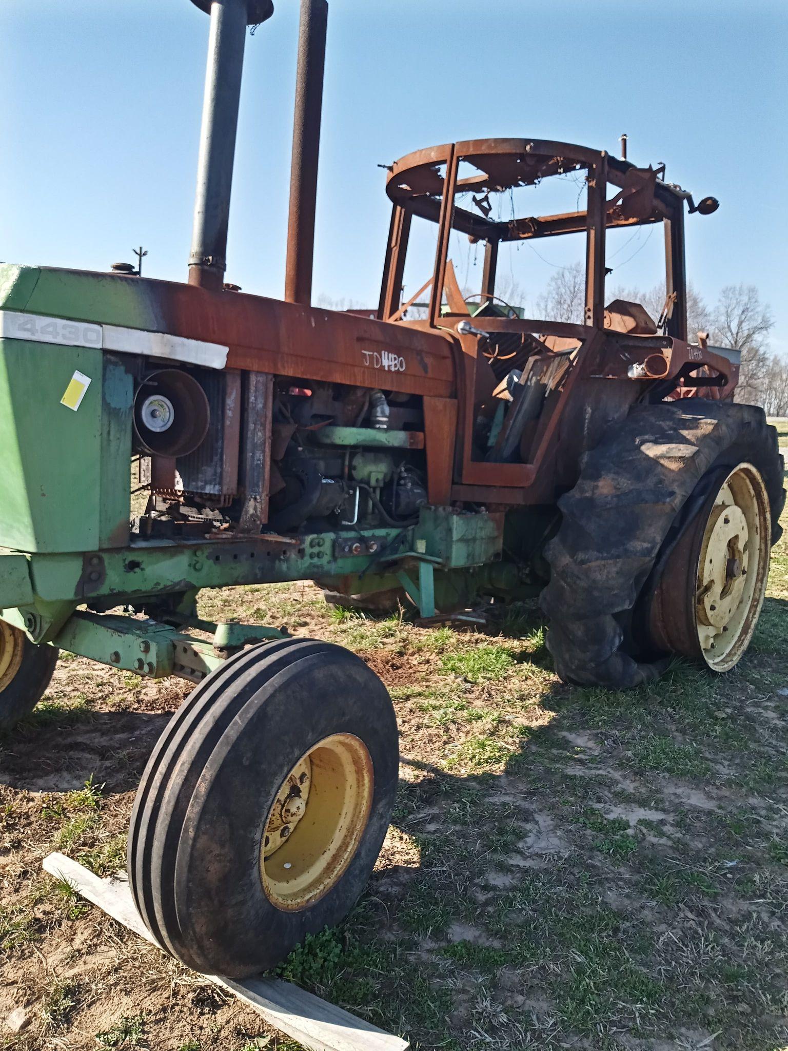 JOHN DEERE 4430 TRACTOR - (BURNT DONT RUN)
