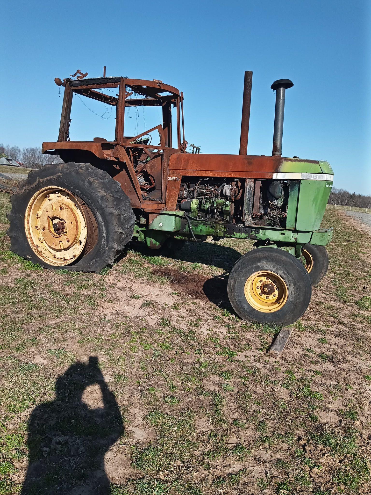 JOHN DEERE 4430 TRACTOR - (BURNT DONT RUN)