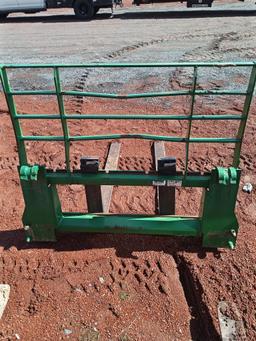 JOHN DEERE PALLET FORKS