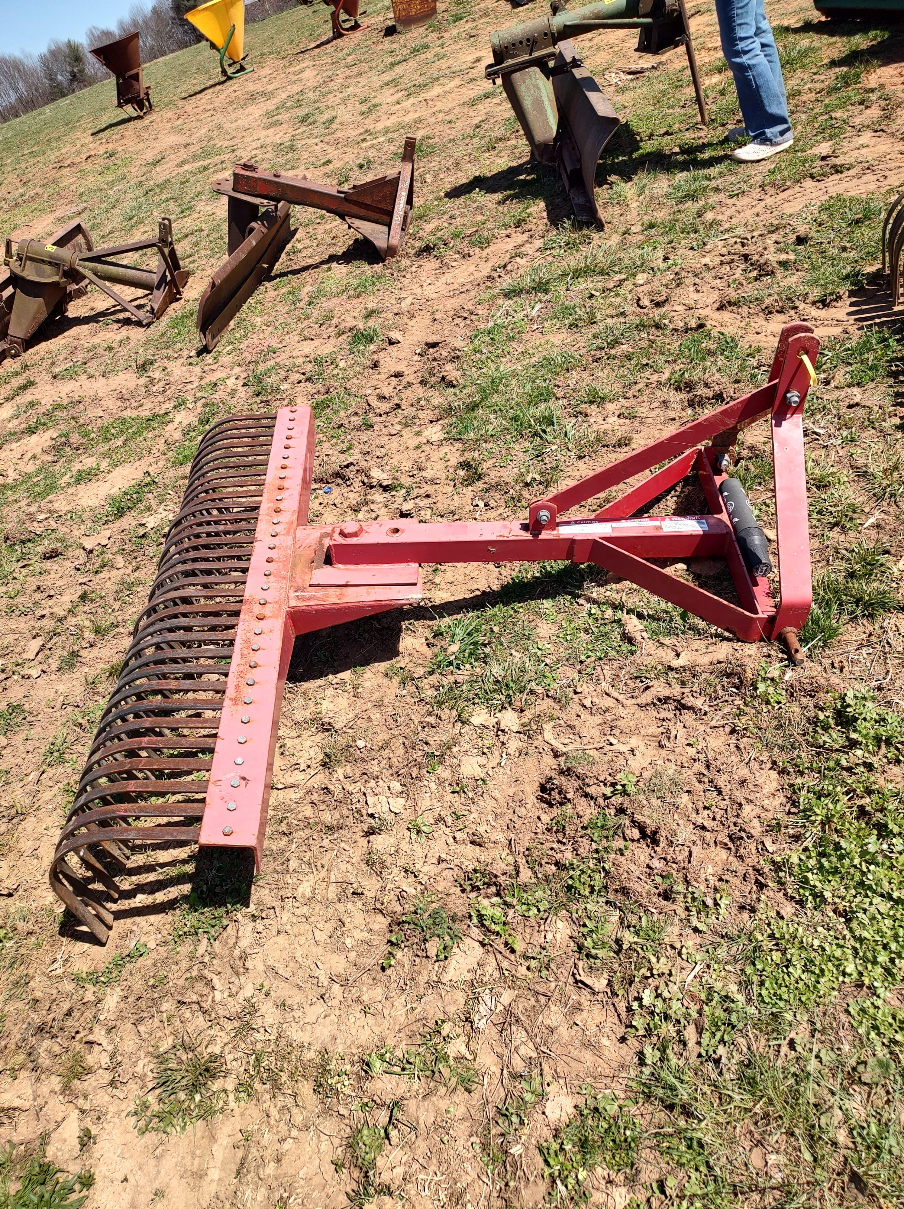 YARD RAKE