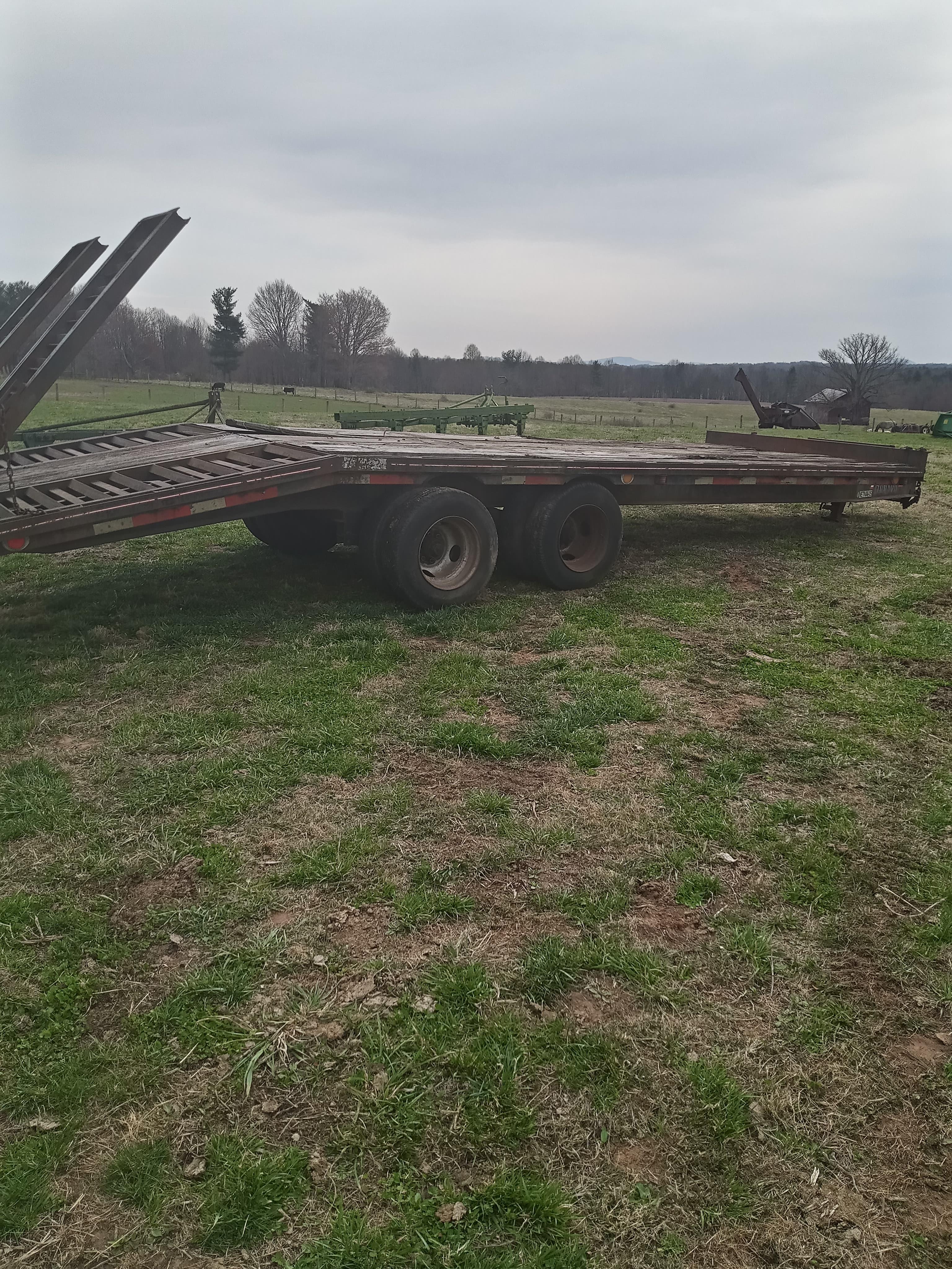 HUDSON DUAL AXLE FLATDECK TRAILER - W/ TITLE (10 TON TRAILER)