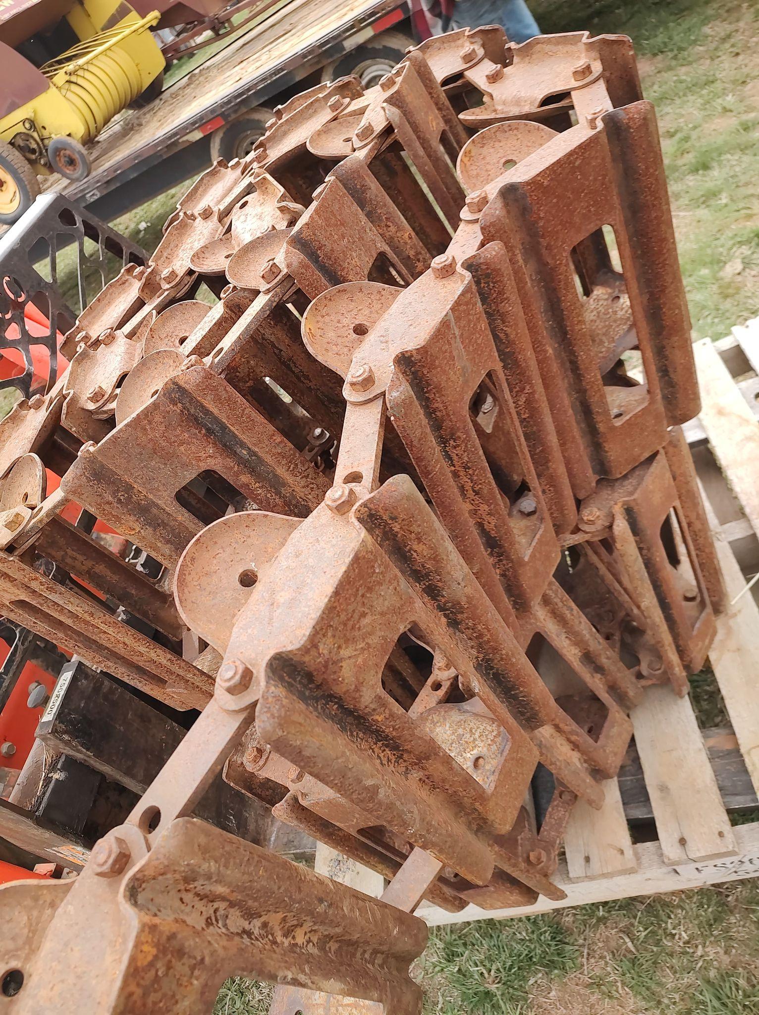 TRACKS FOR 800 SERIES SKID STEER