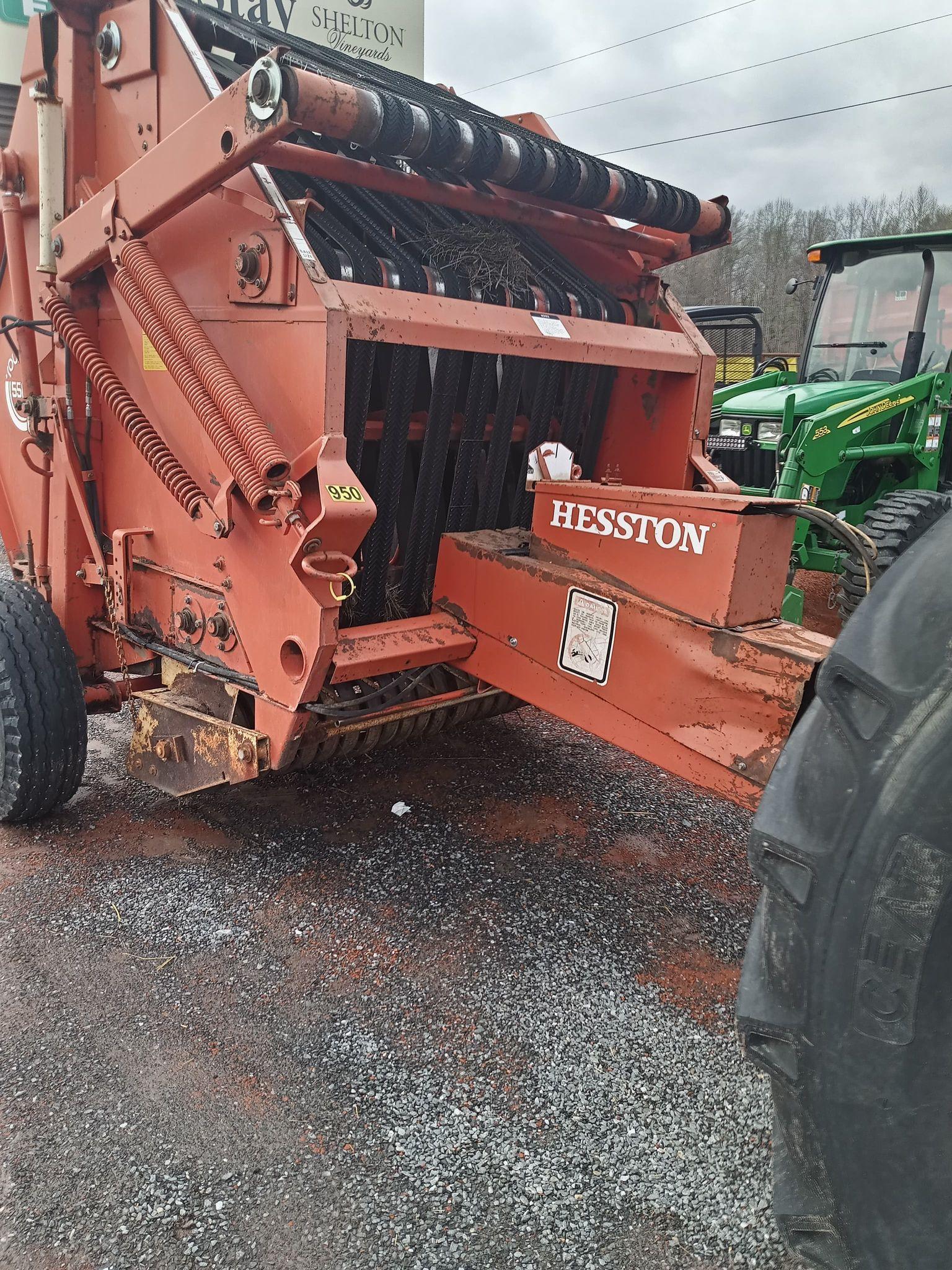 HESSTON 5500 ROUND BALER - WORKS & RUNS AS IT SHOULD