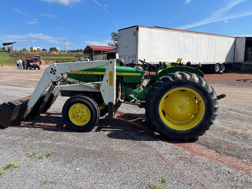 John Deere 1020 W/ Loader