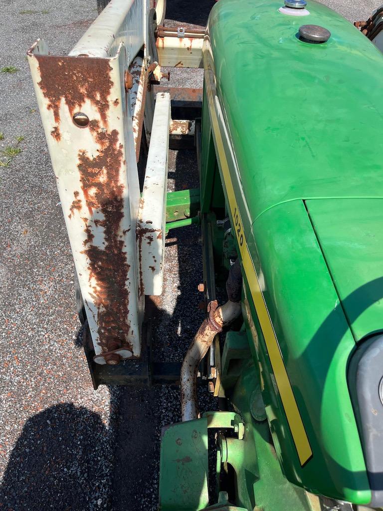 John Deere 1020 W/ Loader