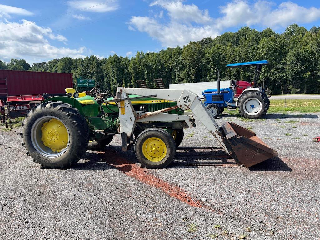 John Deere 1020 W/ Loader
