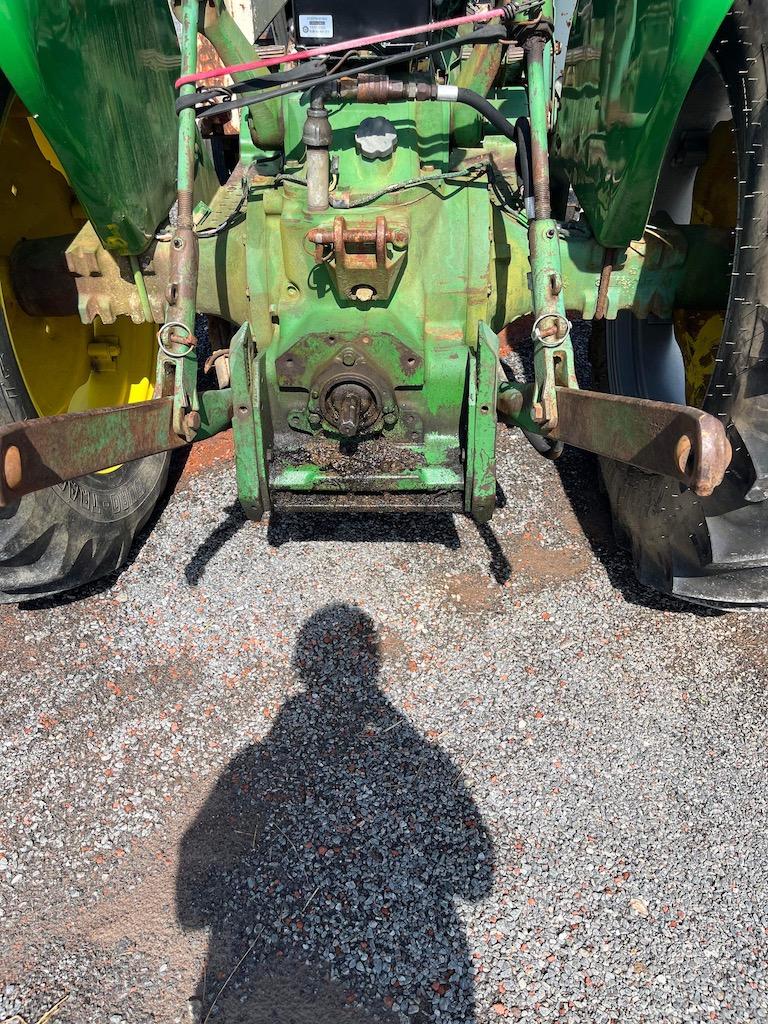 John Deere 1020 W/ Loader