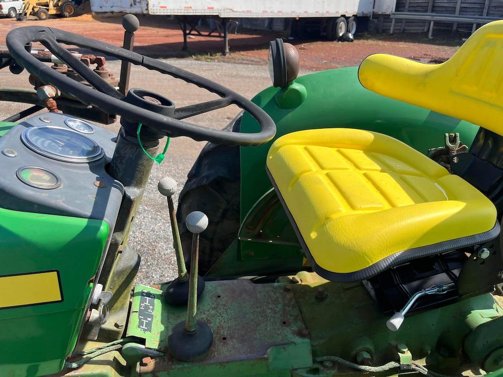John Deere 1020 W/ Loader