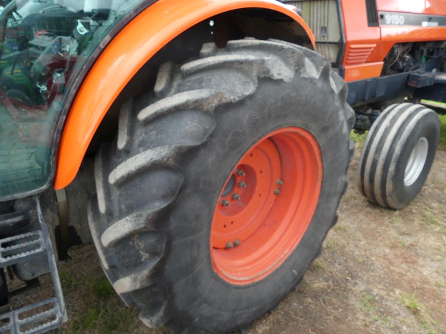 Kubota M5-111 Dual Speed Tractor W/ Kubota La1854 Loader