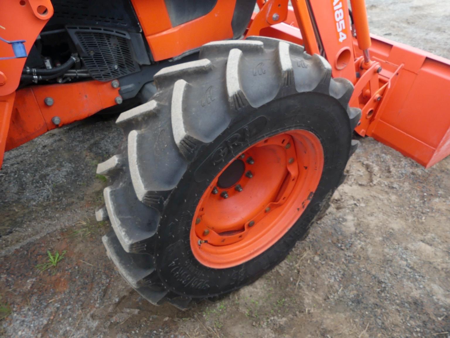Kubota M5-111 Dual Speed Tractor W/ Kubota La1854 Loader
