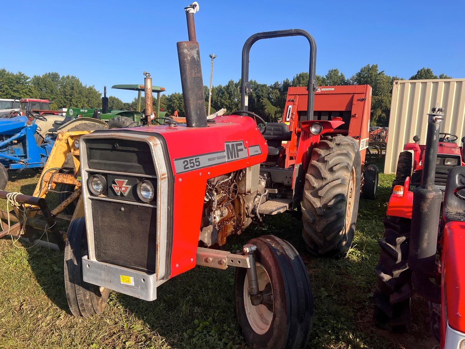 Massey Ferguson 255 Tractor