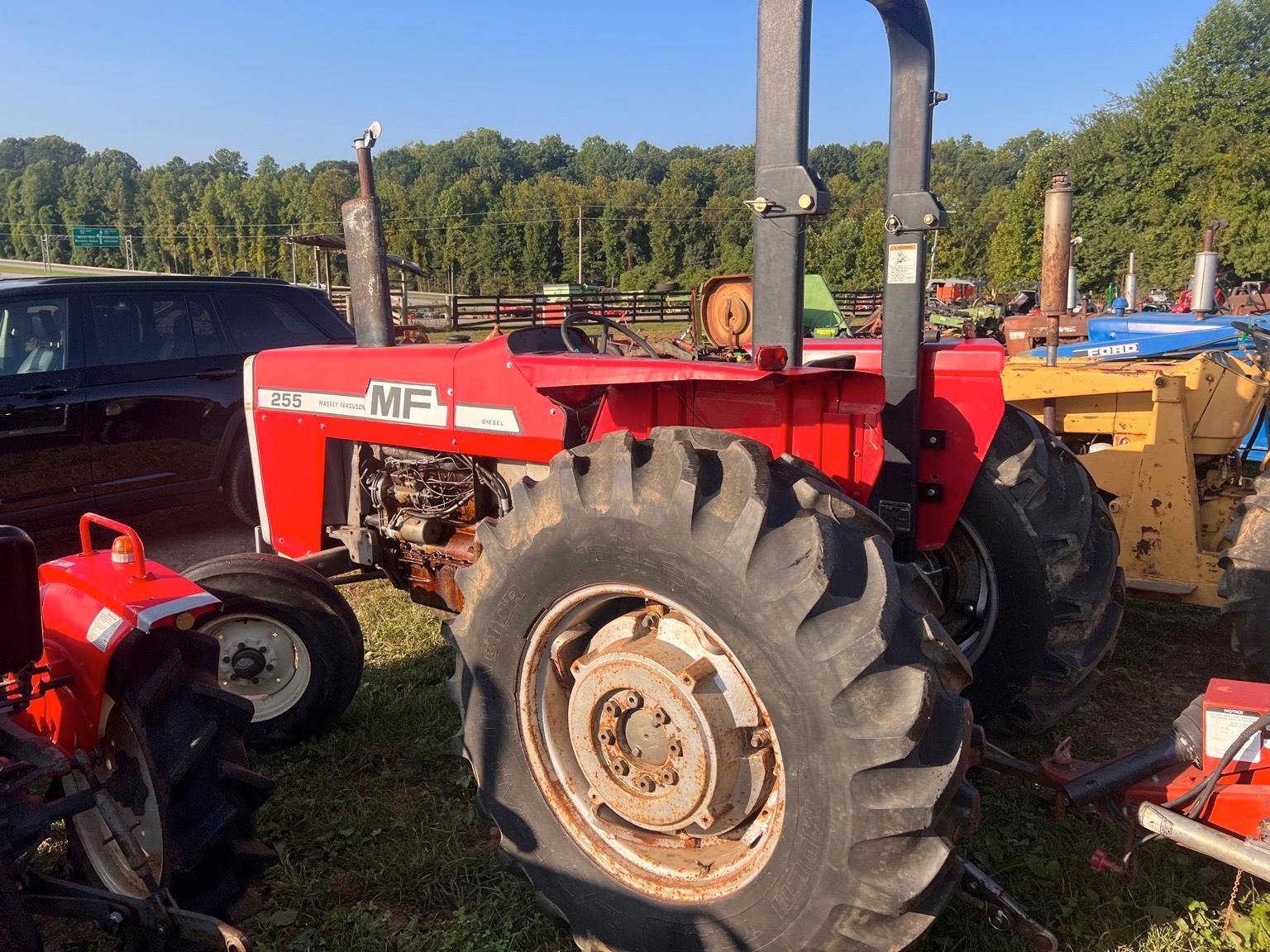 Massey Ferguson 255 Tractor