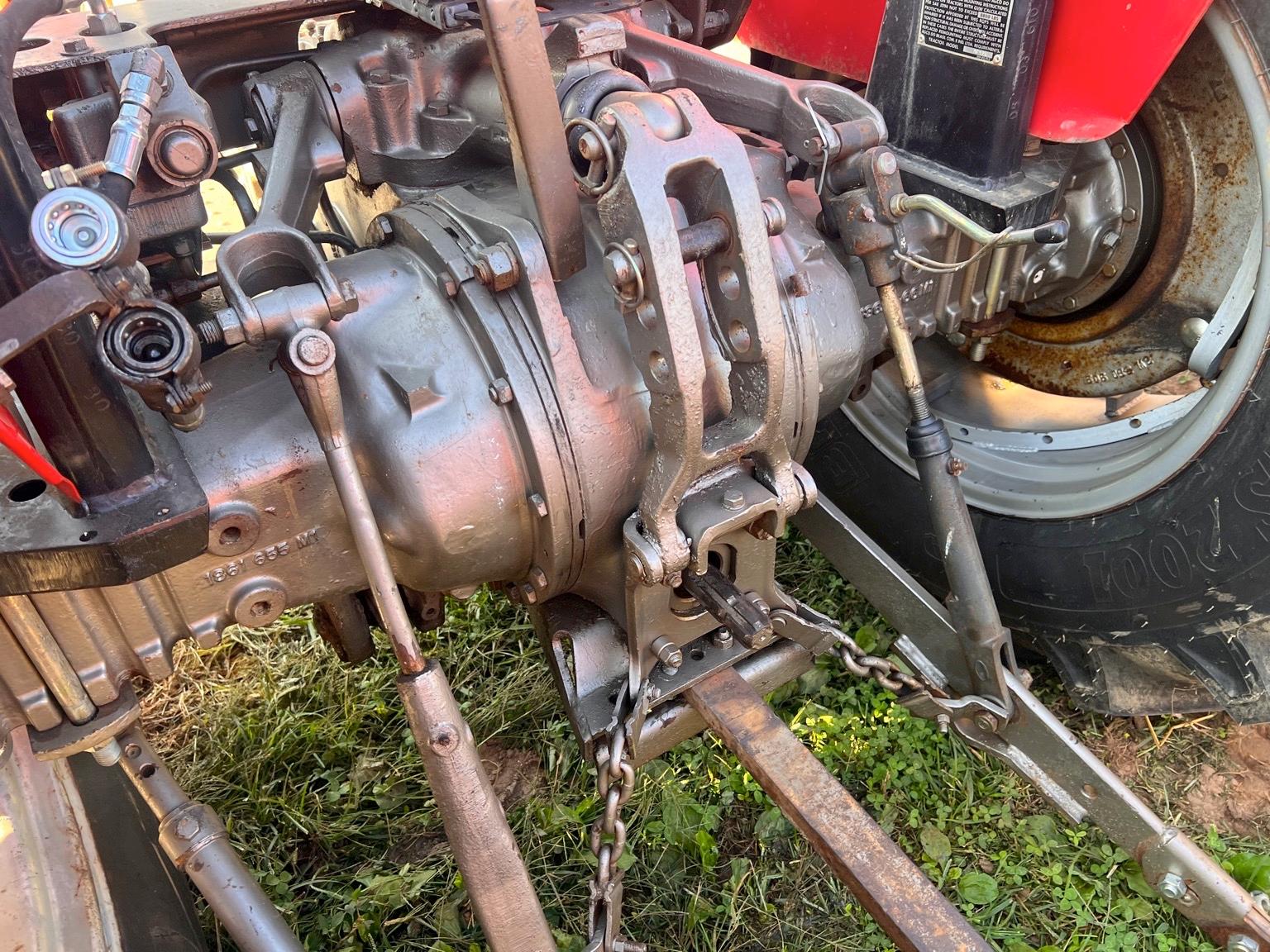 Massey Ferguson 255 Tractor