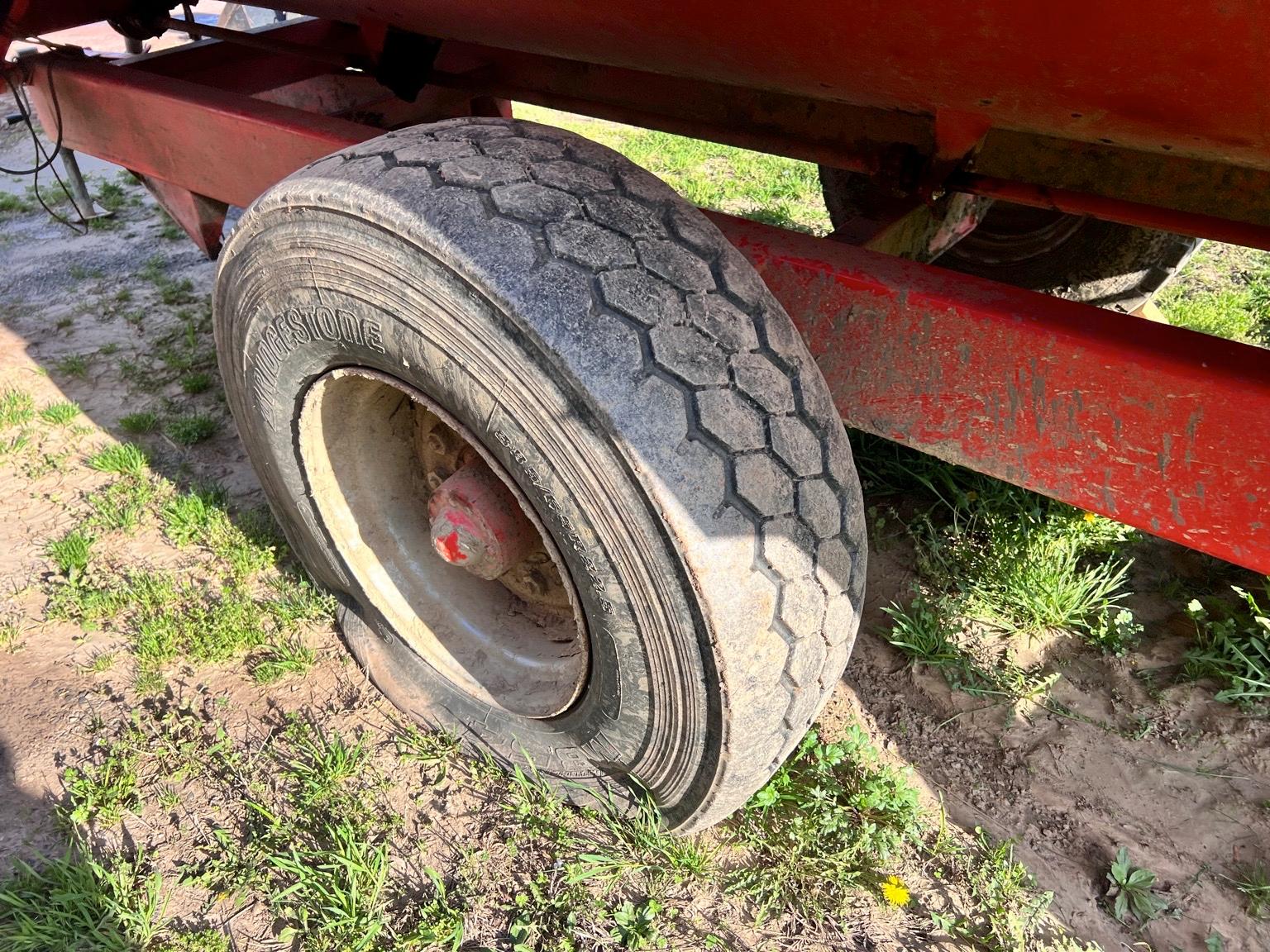 KUHN KNIGHT REEL AUGGIE 3142 GRIAN MIXER WAGON