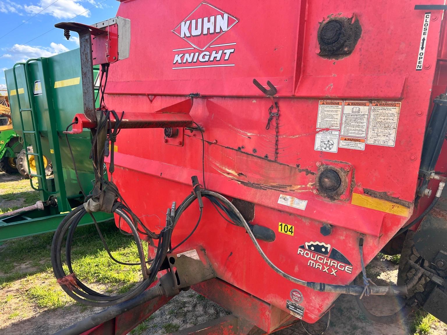 KUHN KNIGHT REEL AUGGIE 3142 GRIAN MIXER WAGON
