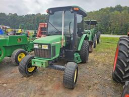 John Deere 5320 w/Cab (4WD)