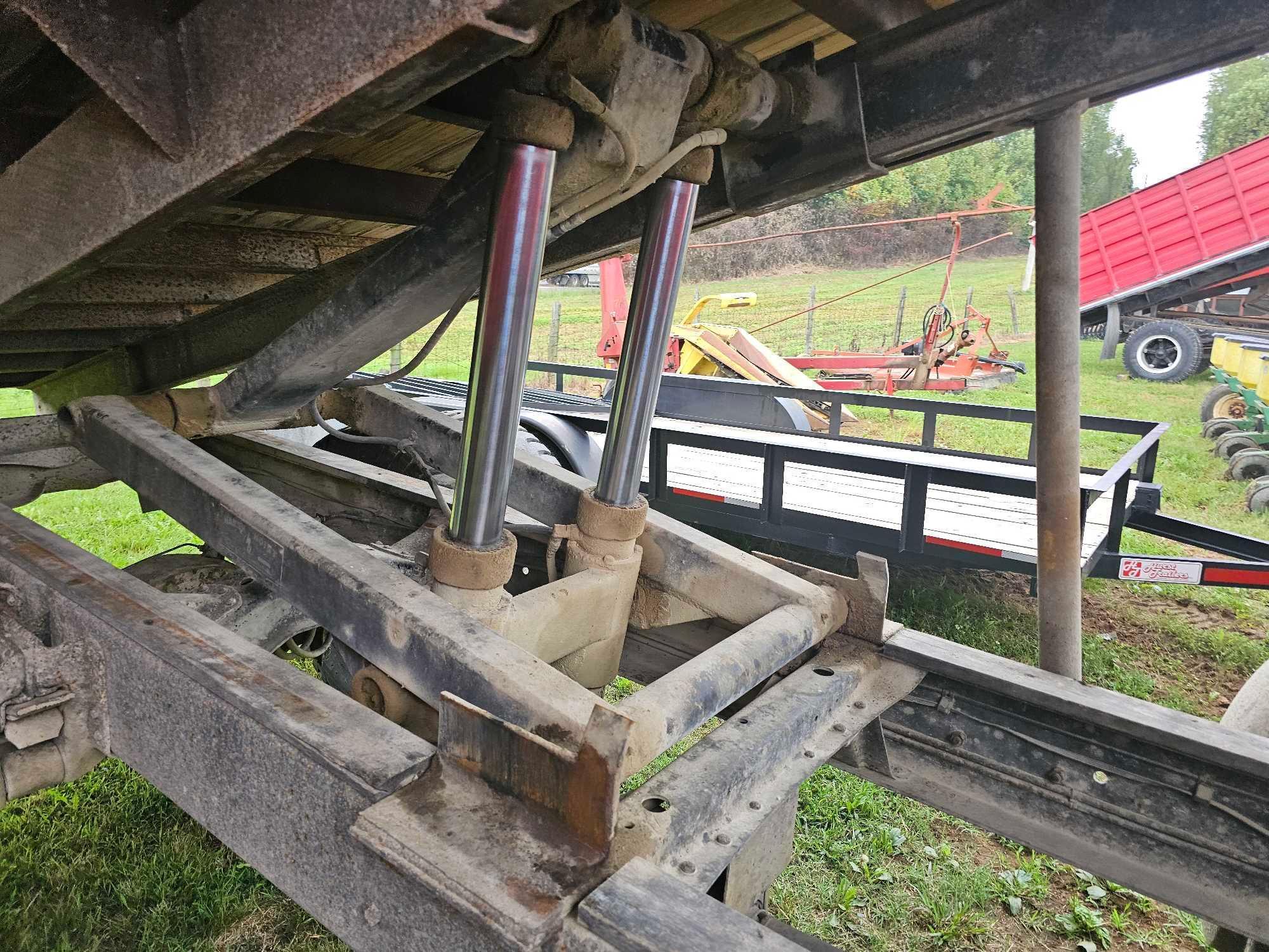 1976 Chevy C60 Custom Deluxe Dump Truck