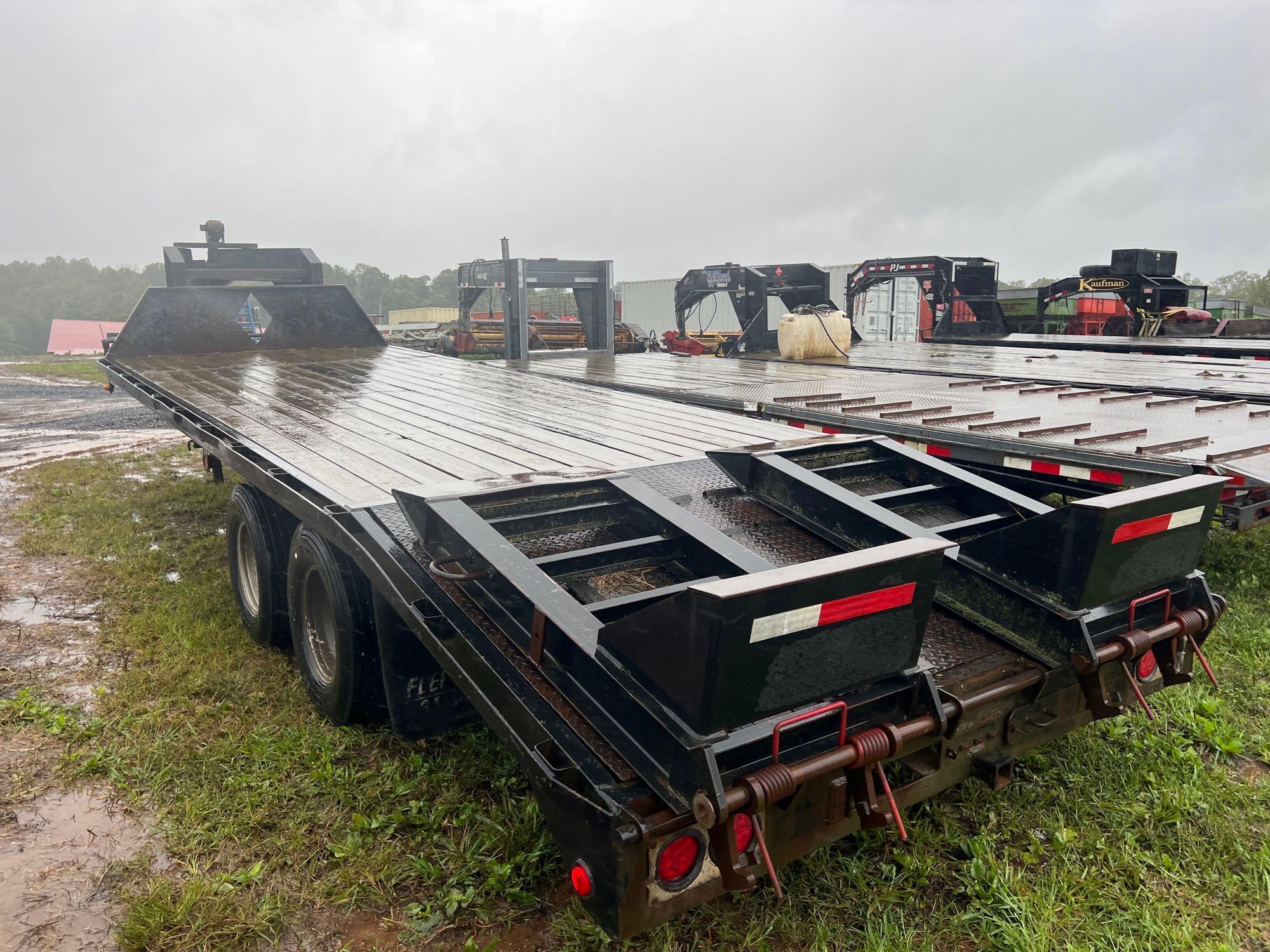 Diamond C Flatbed 24' Trailer