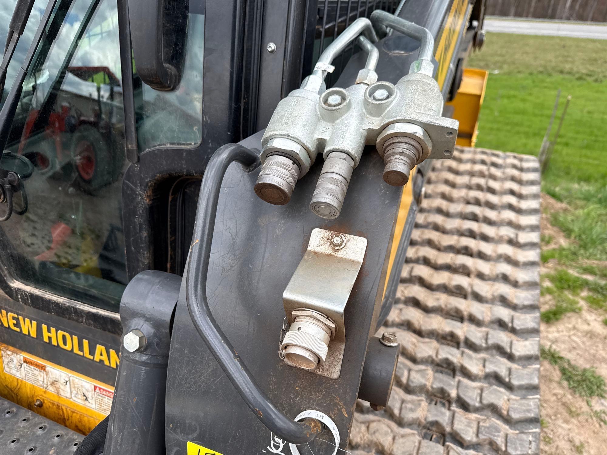 2022 New Holland C332