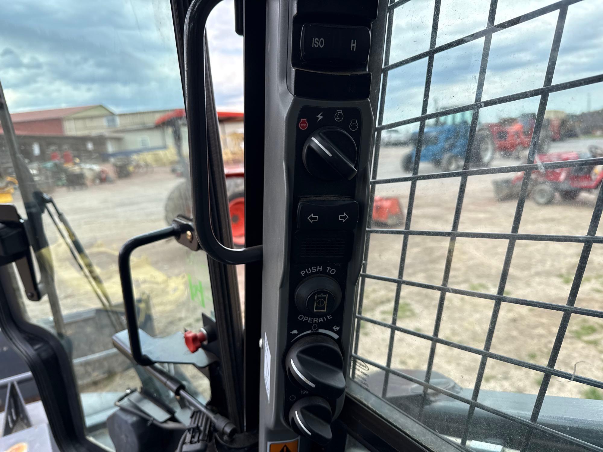 2022 New Holland C332