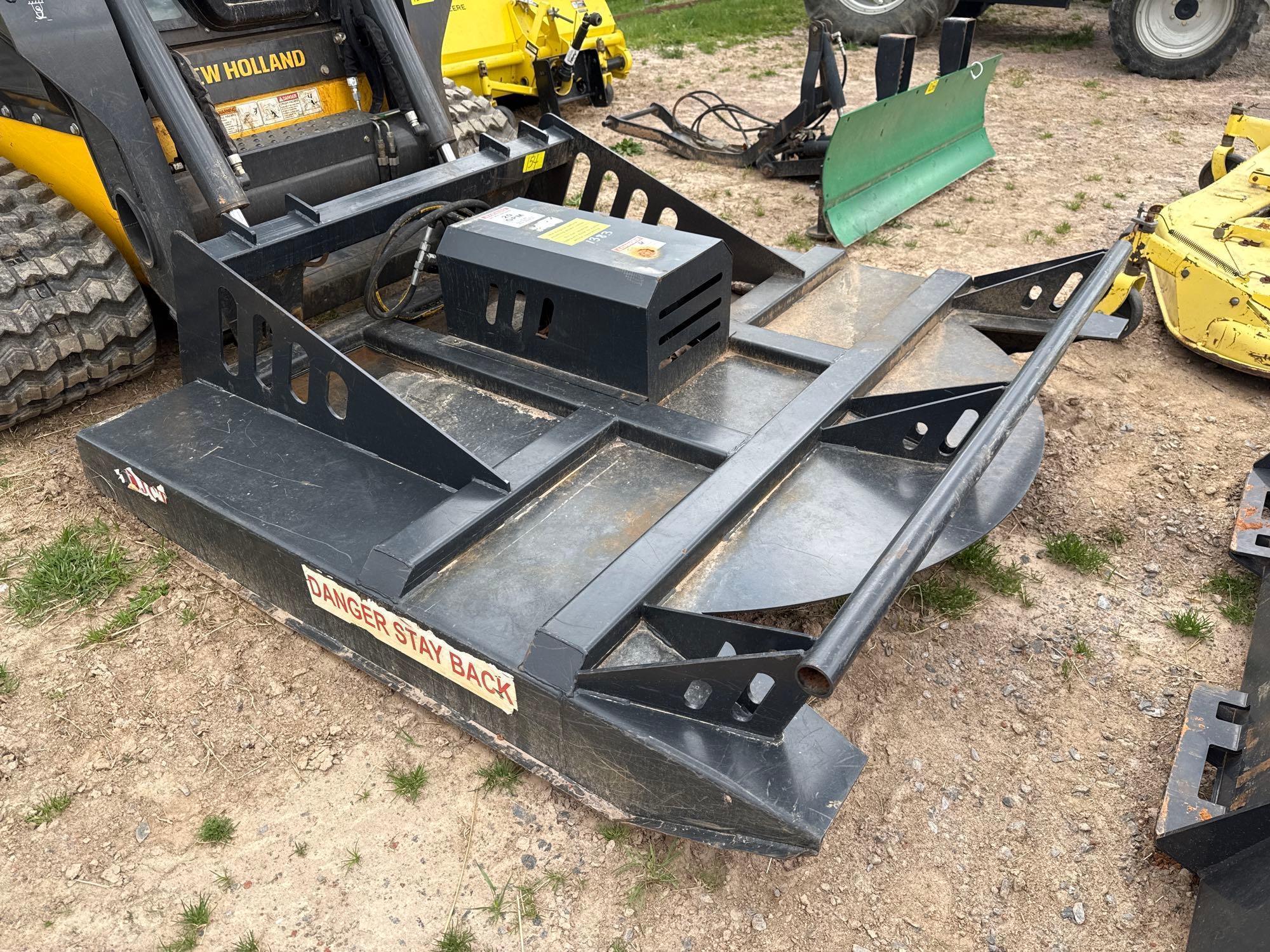 2022 New Holland C332