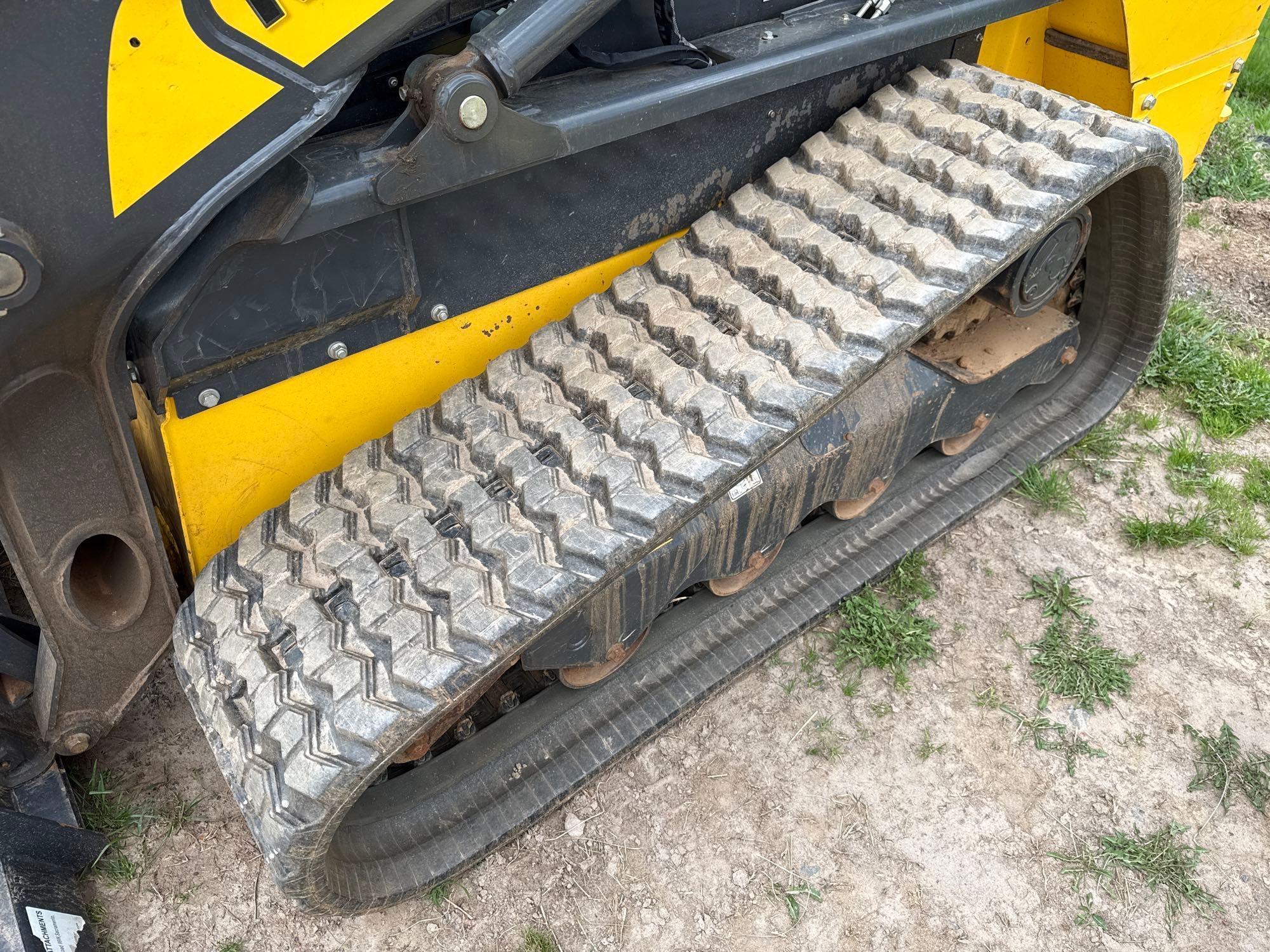 2022 New Holland C332